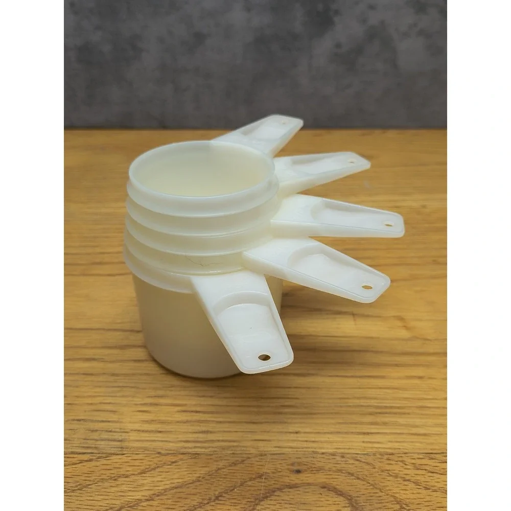 Tupperware #761 White/Translucent 5 Measuring Cup Set